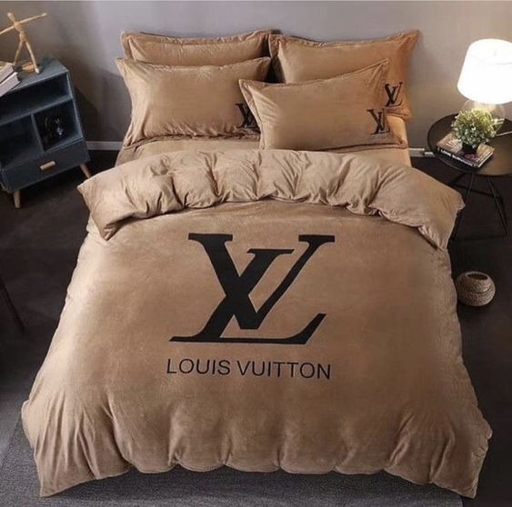 Louis Vuitton Basic Logo In Brown Background Comforter Set